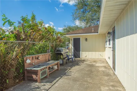1304 32nd Avenue SW Vero Beach FL 32968