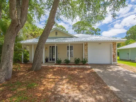 1304 32nd Avenue SW Vero Beach FL 32968