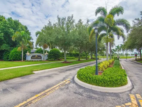 585 Sarina Terrace SW Vero Beach FL 32968