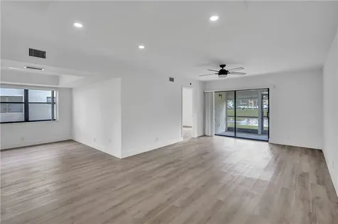 7674 Tahiti Lane Lake Worth FL 33467