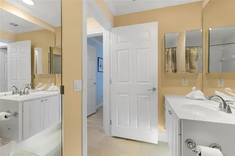 4957 Corsica Square Vero Beach FL 32967