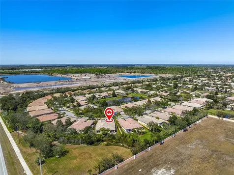 4957 Corsica Square Vero Beach FL 32967
