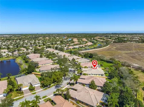 4957 Corsica Square Vero Beach FL 32967