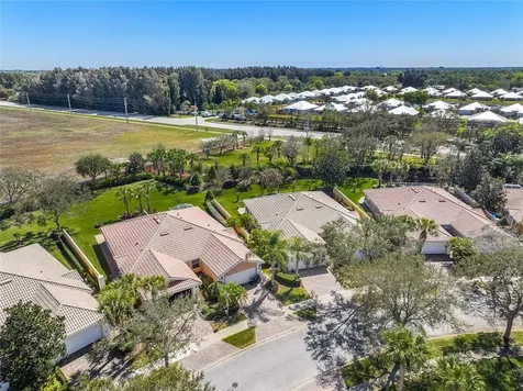 4957 Corsica Square Vero Beach FL 32967