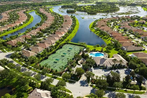 4957 Corsica Square Vero Beach FL 32967