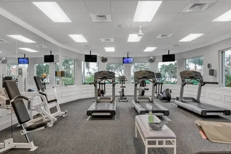 4957 Corsica Square Vero Beach FL 32967