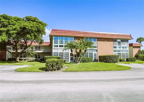 1 Vista Palm Lane Vero Beach FL 32962