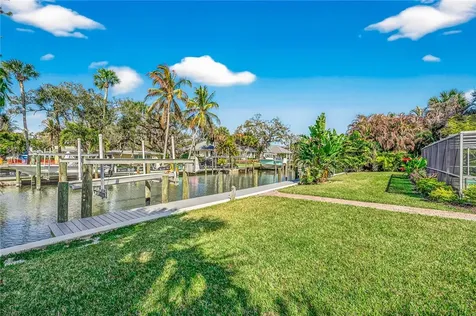547 E Causeway Boulevard Vero Beach FL 32963