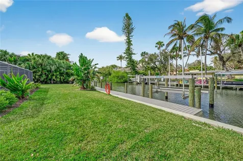 547 E Causeway Boulevard Vero Beach FL 32963