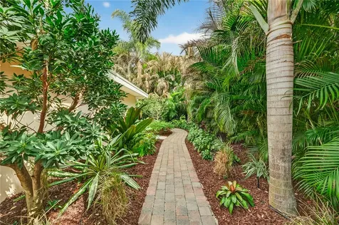 547 E Causeway Boulevard Vero Beach FL 32963
