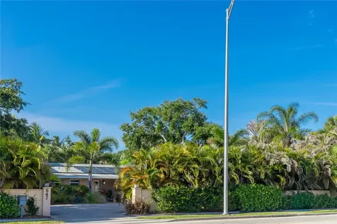 547 E Causeway Boulevard Vero Beach FL 32963
