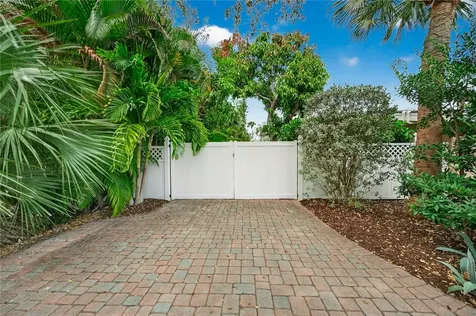 547 E Causeway Boulevard Vero Beach FL 32963