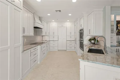 8810 S Sea Oaks Way Vero Beach FL 32963