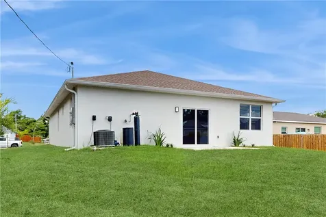 8526 102nd Court Vero Beach FL 32967
