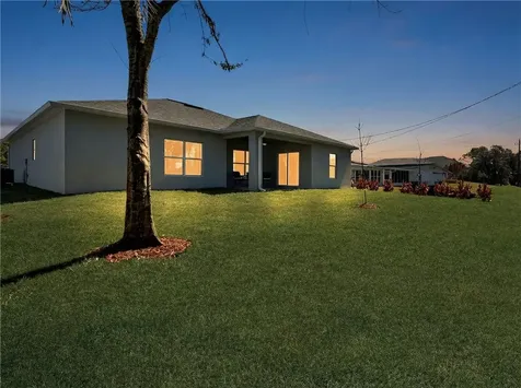 418 Easy Street Sebastian FL 32958