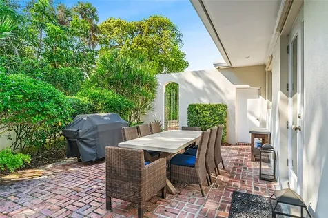 190 Oleander Way Vero Beach FL 32963
