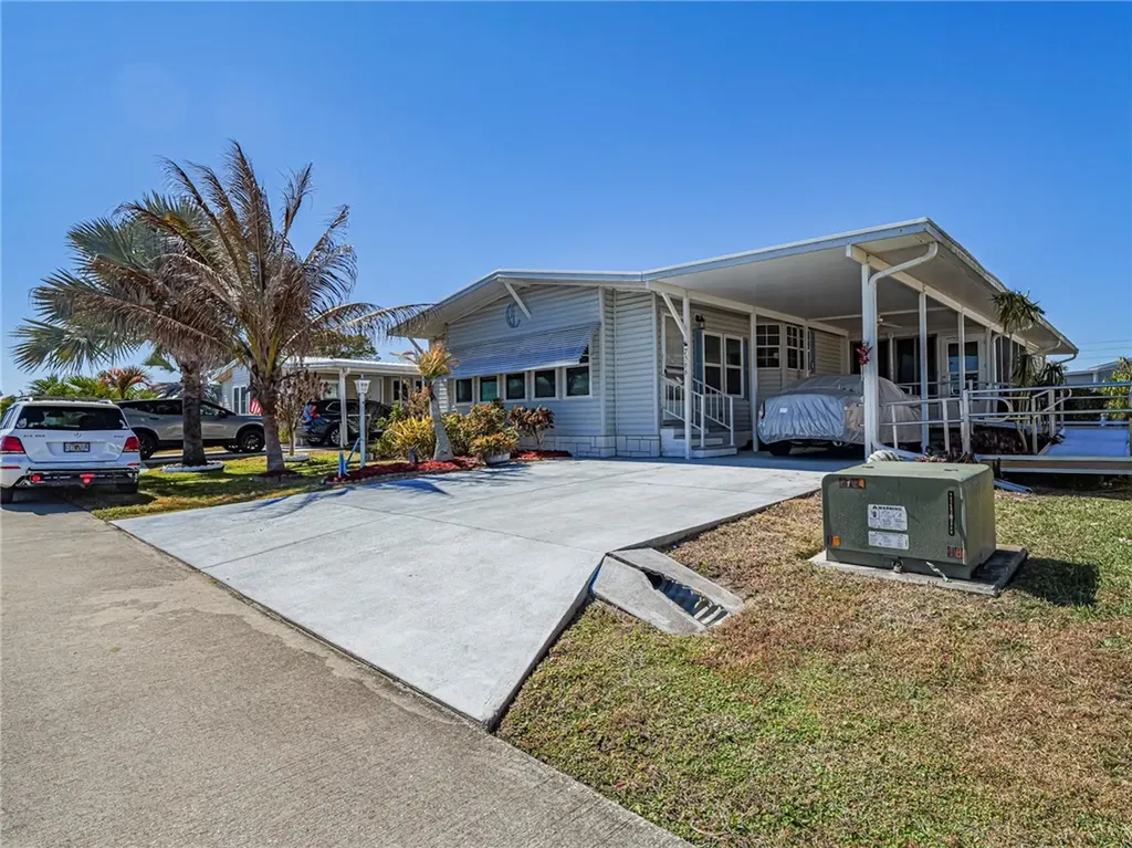 7566 Montauk Avenue Micco FL 32976