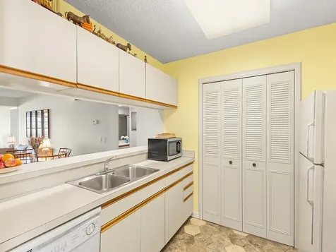 33 Plantation Drive Vero Beach FL 32966