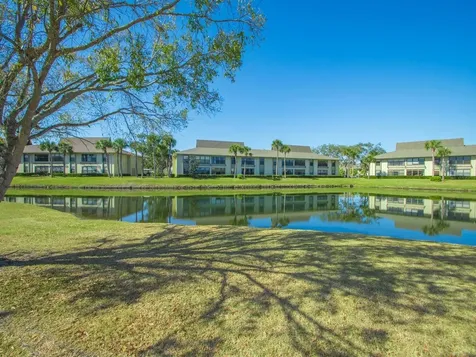 33 Plantation Drive Vero Beach FL 32966
