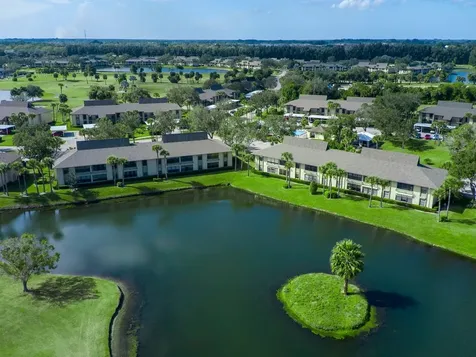 33 Plantation Drive Vero Beach FL 32966