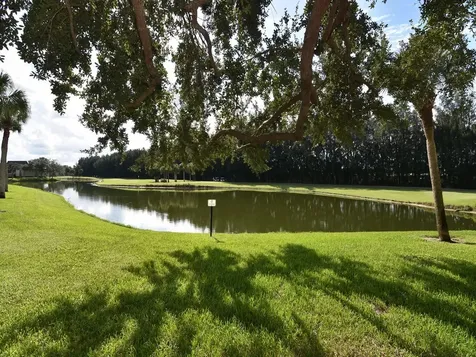 33 Plantation Drive Vero Beach FL 32966