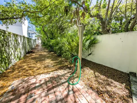 90 Strand Drive Vero Beach FL 32963