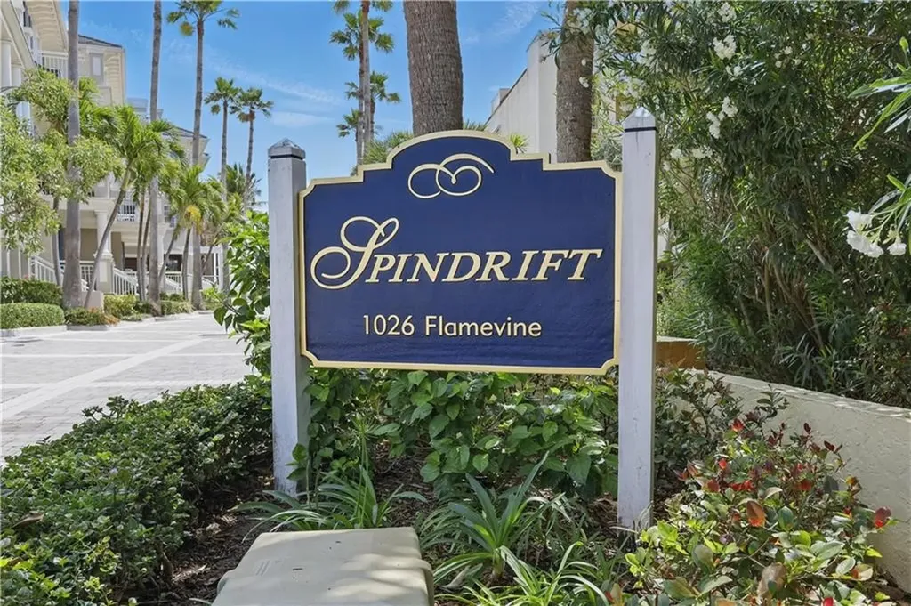 1026 Flamevine Lane Vero Beach FL 32963