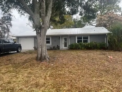 291 Moselle Avenue SW Port St Lucie FL 34984
