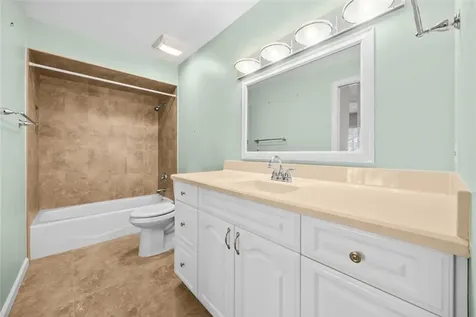 873 Lake Orchid Circle Vero Beach FL 32962