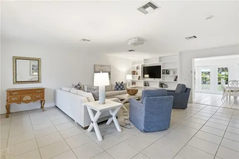 725 Dahlia Lane Vero Beach FL 32963