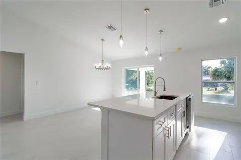 50 S Willow Street Fellsmere FL 32948