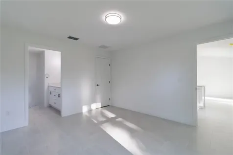 50 S Willow Street Fellsmere FL 32948
