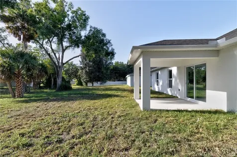 50 S Willow Street Fellsmere FL 32948