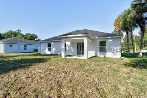 50 S Willow Street Fellsmere FL 32948