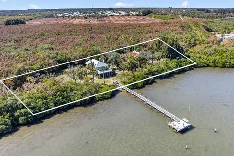 1935 Quay Dock Road Vero Beach FL 32967