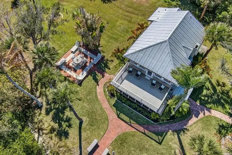 1935 Quay Dock Road Vero Beach FL 32967