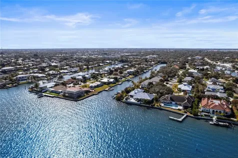8 Seahorse Lane Vero Beach FL 32960