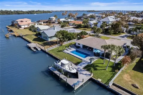 8 Seahorse Lane Vero Beach FL 32960
