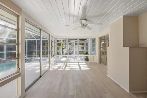 835 Royal Palm Place Vero Beach FL 32960