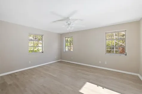 835 Royal Palm Place Vero Beach FL 32960
