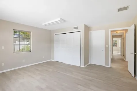 835 Royal Palm Place Vero Beach FL 32960