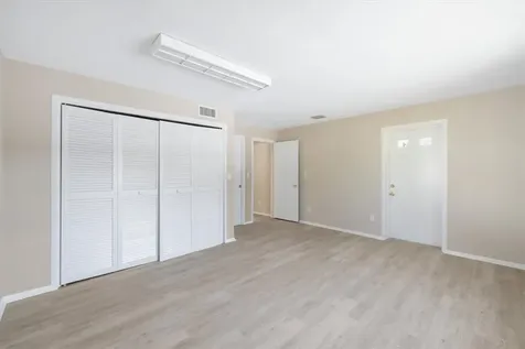 835 Royal Palm Place Vero Beach FL 32960