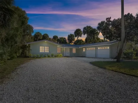 835 Royal Palm Place Vero Beach FL 32960