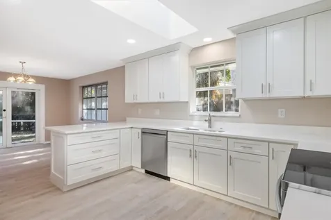 835 Royal Palm Place Vero Beach FL 32960