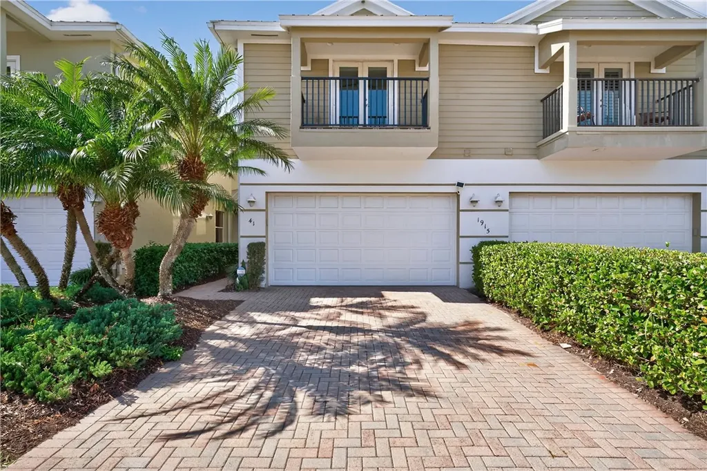 1915 Bridgepointe Circle Vero Beach FL 32967