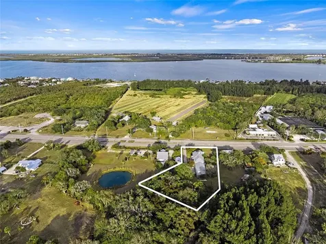 9115 Us Highway 1 Sebastian FL 32976