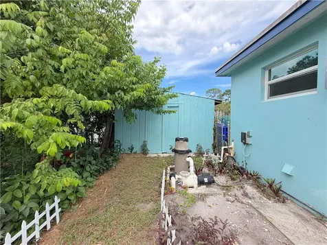 45 1st Court SW Vero Beach FL 32962