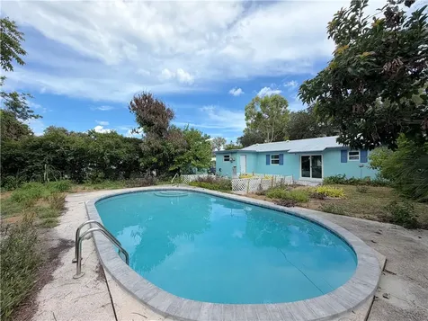 45 1st Court SW Vero Beach FL 32962