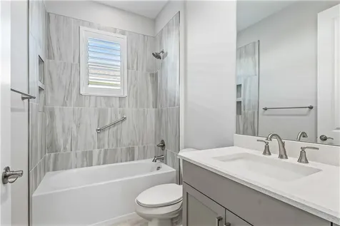2152 Falls Manor Vero Beach FL 32967
