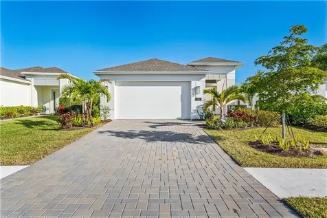 2152 Falls Manor Vero Beach FL 32967